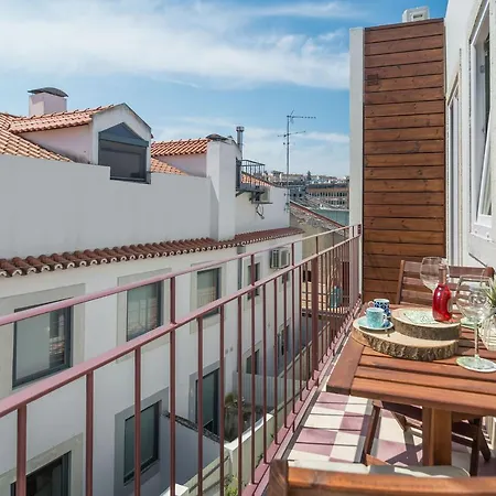 Cardal Deluxe Апартаменты Лиссабон